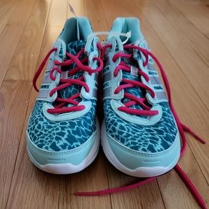 NWT Adidas running shoes turquoise animal print